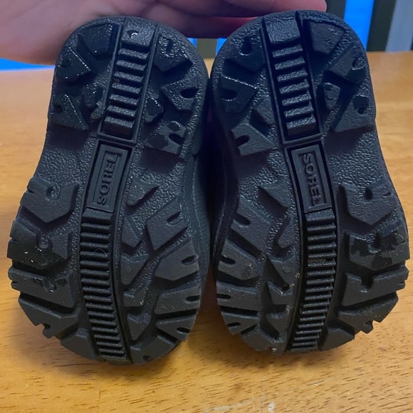 Size 4 toddler SOREL - Picture 6 of 6